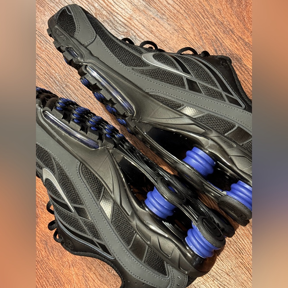 Nike size 11.5 - Picture 13 of 15